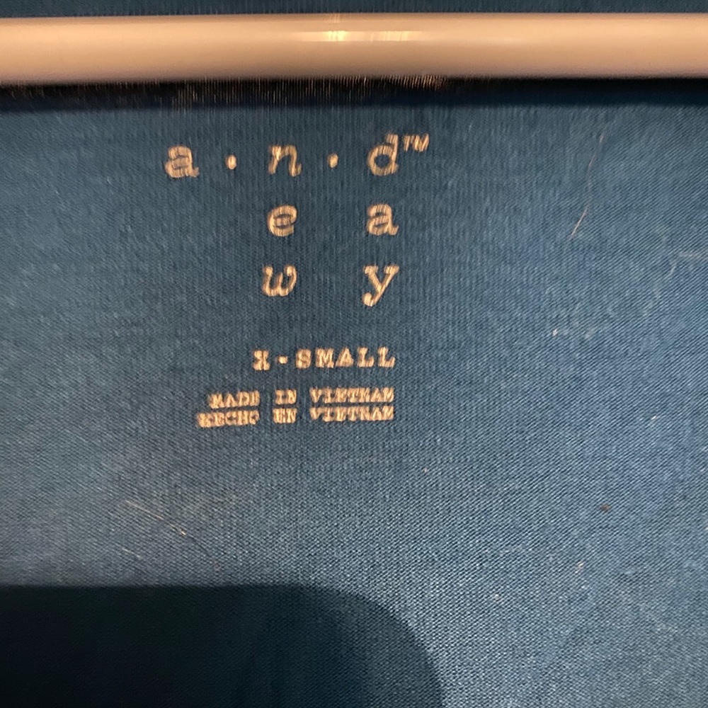 Basic tee shirt - Picture 2 of 2